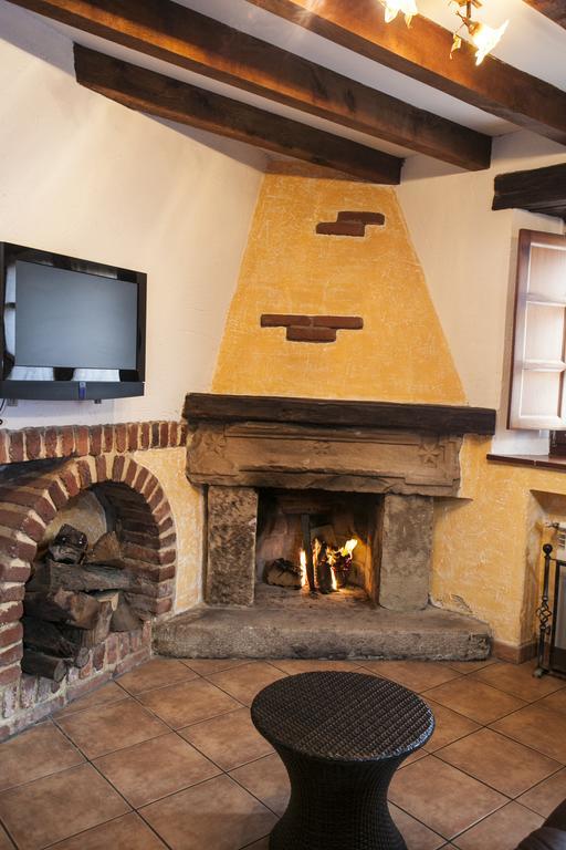 El Cabanon De Pimiango Pensionat Rum bild