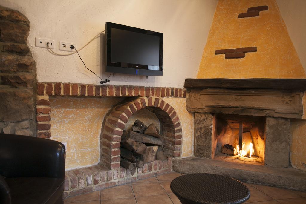 El Cabanon De Pimiango Pensionat Rum bild