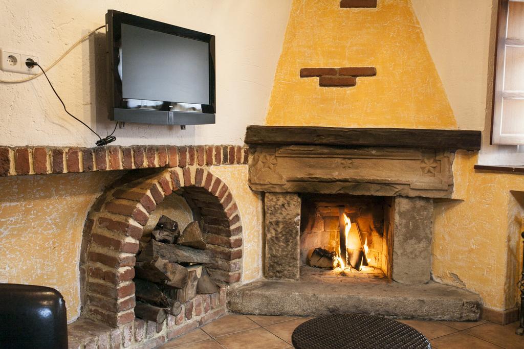 El Cabanon De Pimiango Pensionat Rum bild